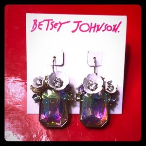 NWT BETSEY JOHNSON IRIDESCENT & FLOWERS EARRINGS